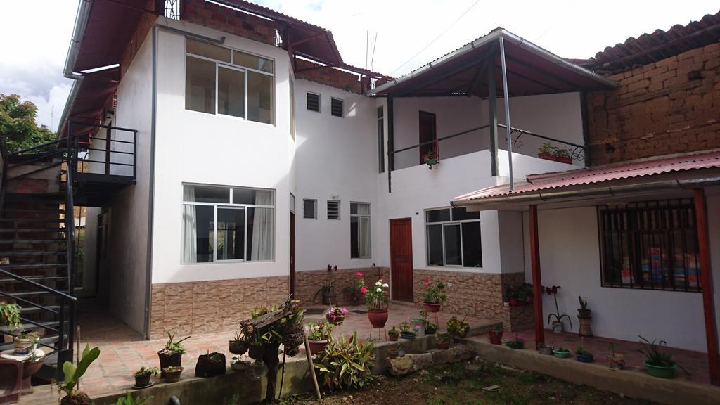 Casa Hospedaje Teresita Chachapoyas Esterno foto